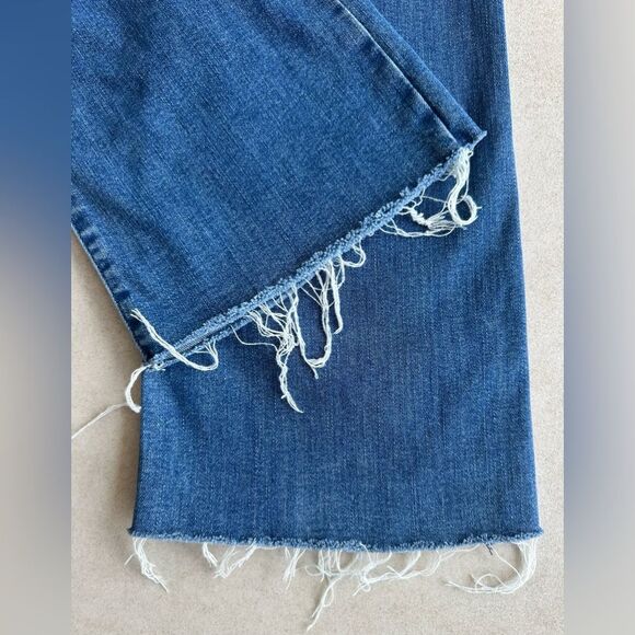 Mother Denim Hustler Flare Distressed Jeans in Can't Stop Staring Size 31 - Picture 10 of 16
